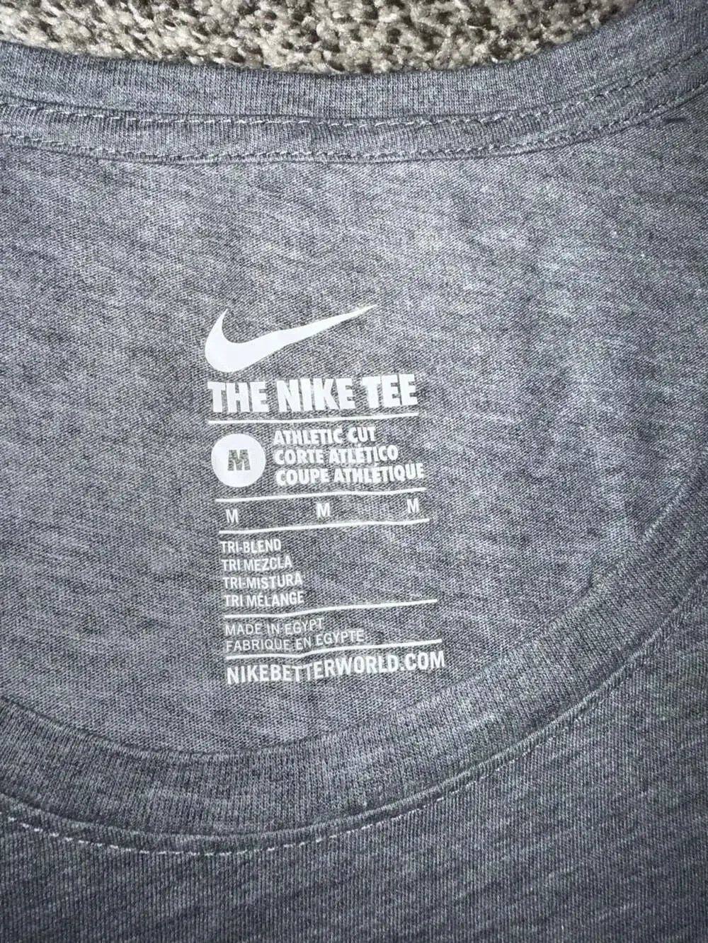 Nike Women's The Nike Tee Athletic Cut Tri-Blend Graphic T-Shirt Gray Medium